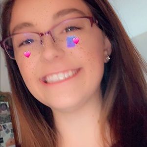 Meet your Posher, Alyssa